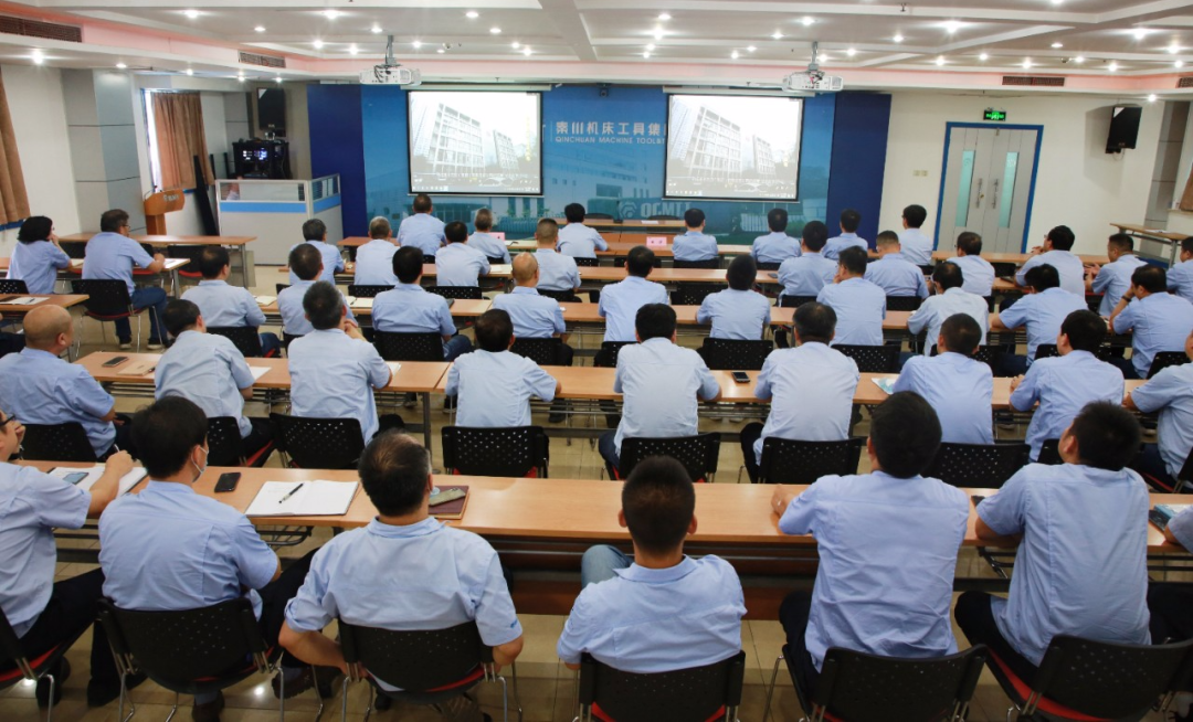 �ش�������֯��Ա�ɲ�ԢĿ��ʾ����Ƭ