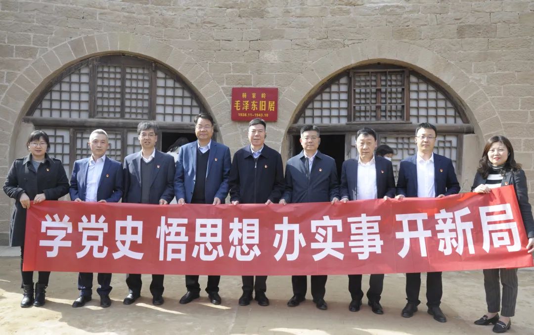 �ϼ���һ�и��Ӱ�հ��������ַ