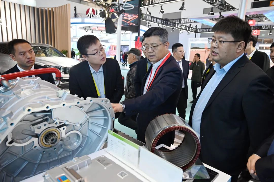 ��������Ѷ������ҫ��˿���ᷨʿ�غ��ش�չָ̨������