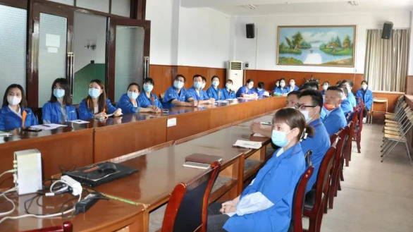 ��Ⱥ�����顿��벢�٣������������ƶ���Ա���������������ʵ��Ч