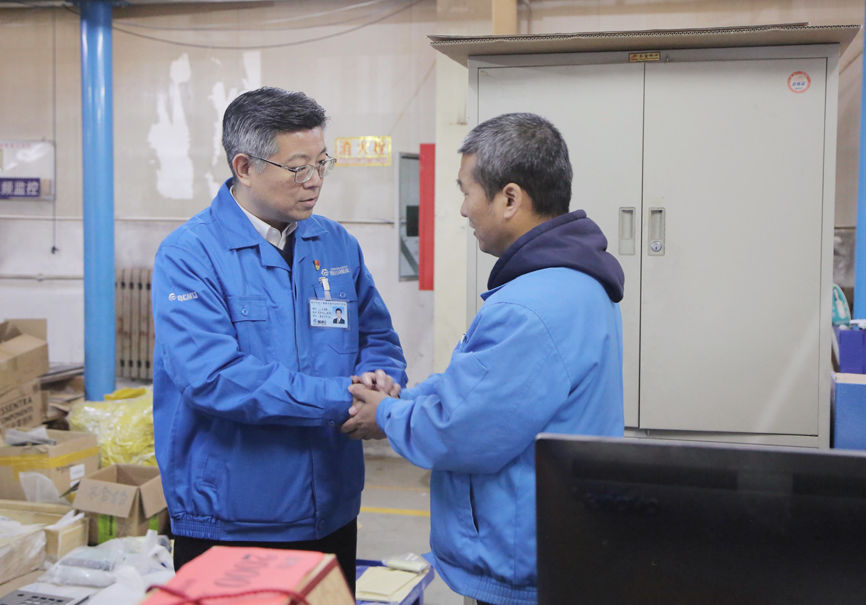 ��������Ѷ������ҫ�ȼ����򵼿�չ����ǰ�߷�ο���˶�