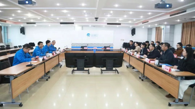 ��������Ѷ���ش������뱦������ѧԺ����У������ǩԼ��ʽ